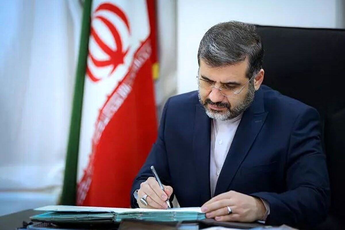 عقد قرارداد تأمین ۴۵ هزار تُن کاغذ کتابهای درسی از تولید داخل