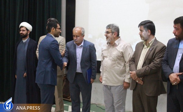 دشمن دنبال بی&zwnj;تفاوت کردن جوانان به نظام اسلامی است