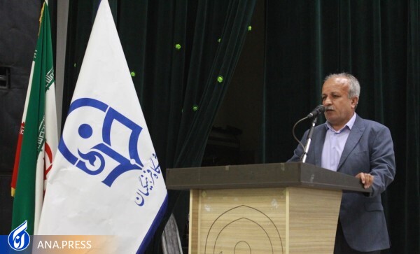 دشمن دنبال بی&zwnj;تفاوت کردن جوانان به نظام اسلامی است