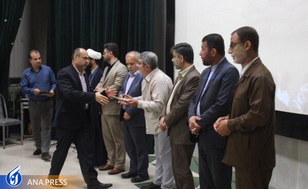 دشمن دنبال بی&zwnj;تفاوت کردن جوانان به نظام اسلامی است