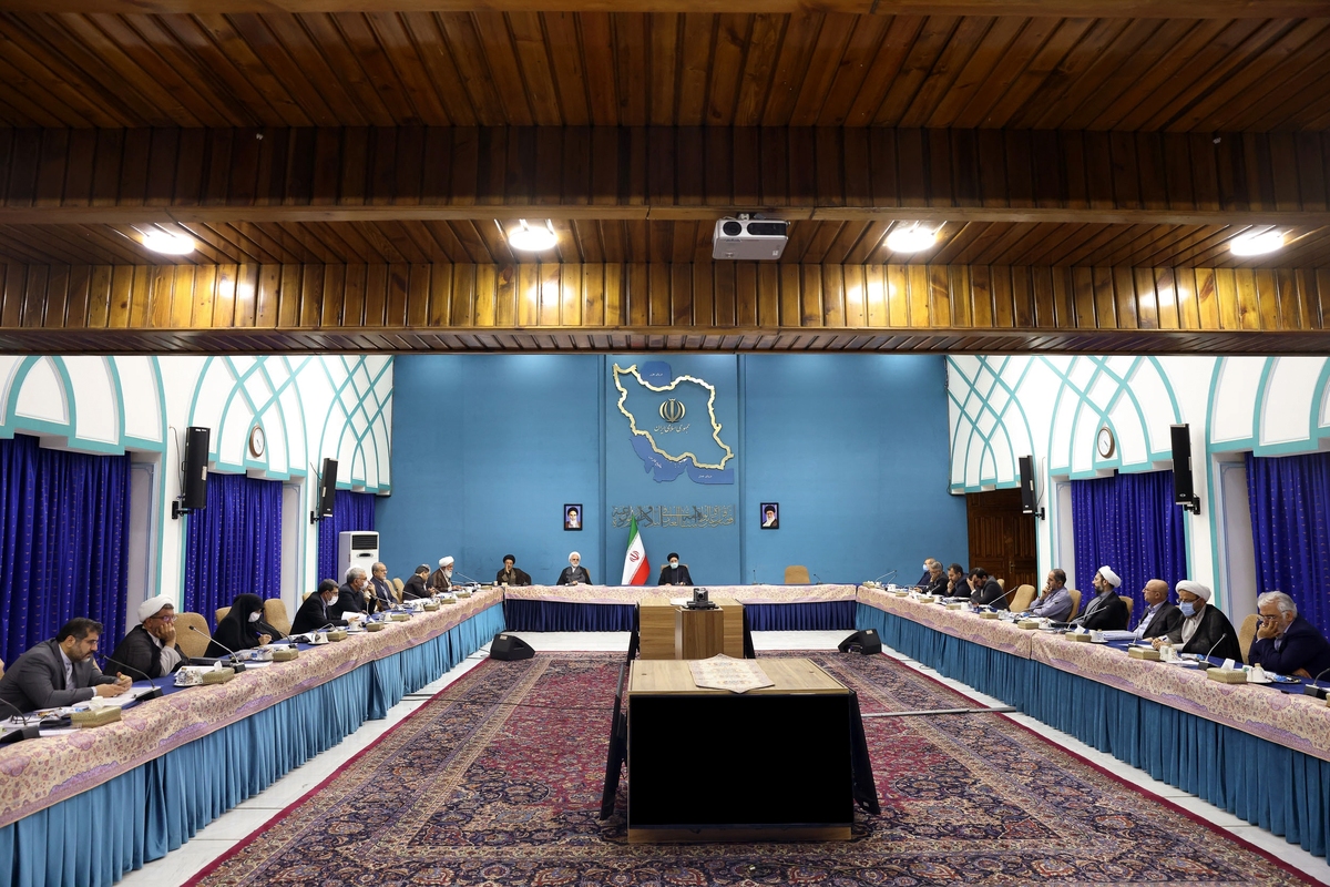 بررسی گزارش فعالیت ۱۸ ساله هیئتهای نظریهپردازی/ ۲ عضو هیئت نظارت بر نشر کتاب بزرگسالان انتخاب شدند