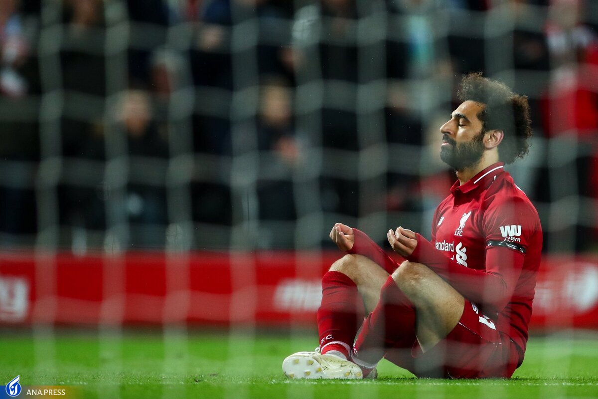نمازخانه ورزشگاه آنفیلد محل راز و نیاز محمد صلاح+فیلم