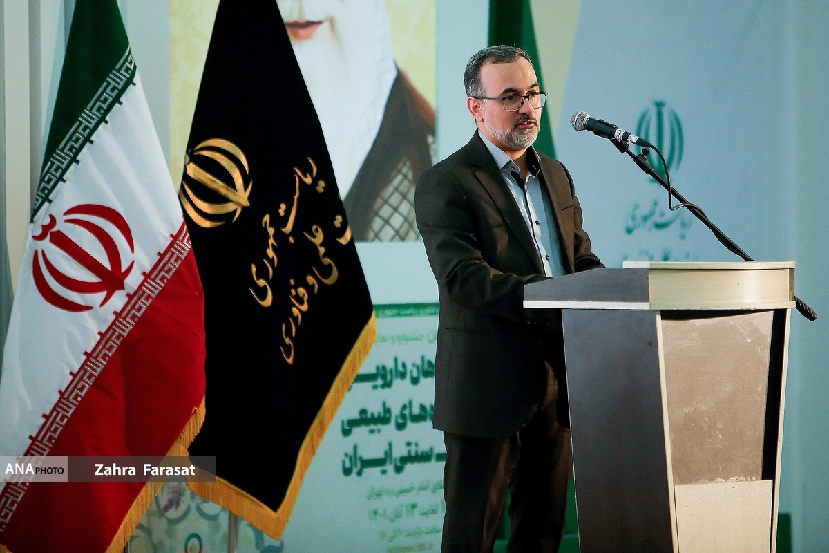 گیاهان دارویی میتواند برای کشور ثروت آفرینی، اشتغالزایی و ارزآوری ایجاد کند