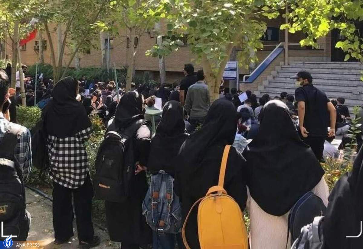 چماقداران چگونه از صبر انقلابیون سوءاستفاده کردند کشیدن ترمز دانشجونمایان با کرسیهای آزاداندیشی