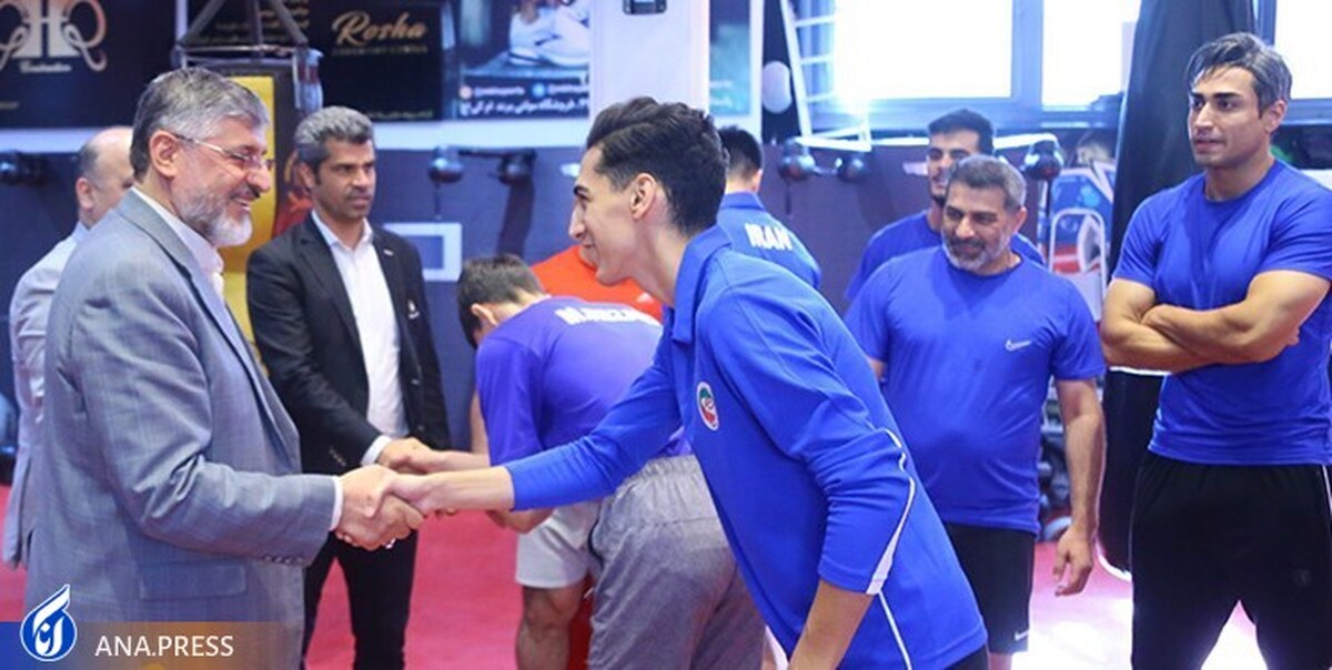 پولادگر از اردوی تیم ملی تکواندو بازدید کرد