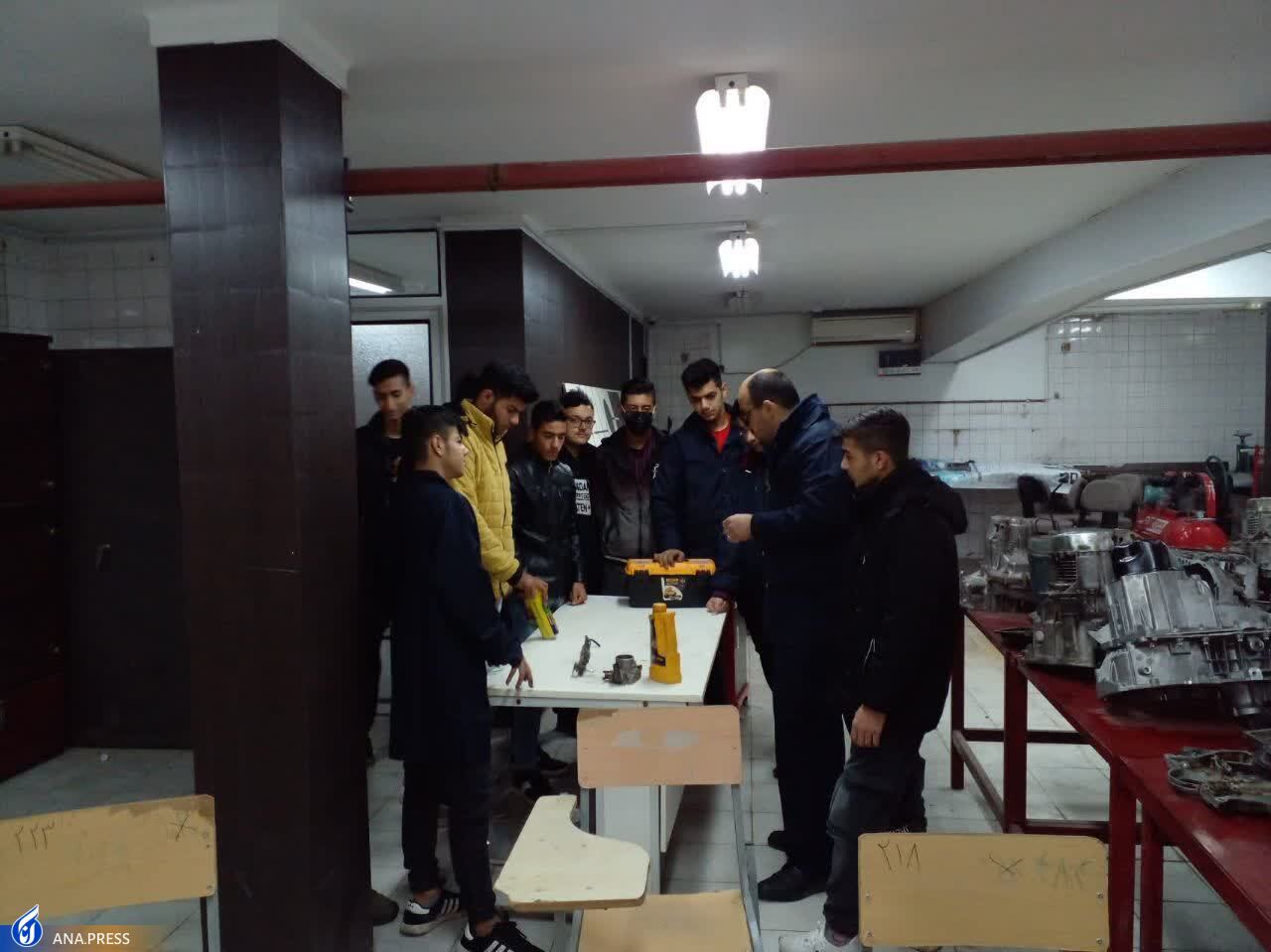 آموزش بیش از ۴ هزار دانشآموز در طرح برونسپاری آموزشهای مهارتی آموزش بیش از ۴ هزار دانشآموز در طرح برونسپاری آموزشهای مهارتی