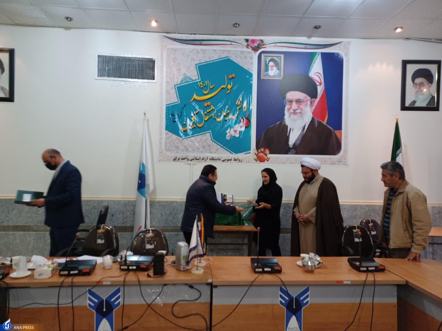 جزئیات رونمایی از دو کتاب حقوقی و ادبی/ از فقر منبع در تألیف اثر حقوقی تا بوطیقایی که همه&zwnj;فن حریف است