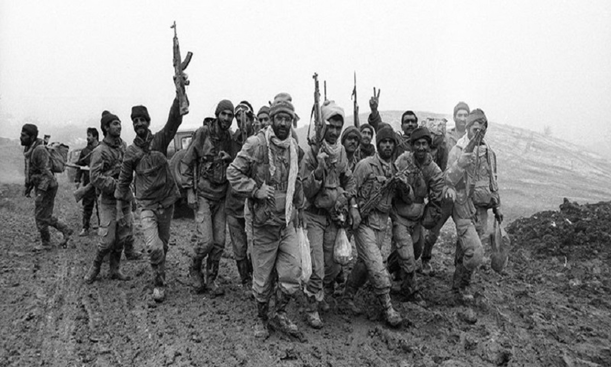 با تأسی از آموختههای دفاع مقدس، عزت و اقتدار کشور را پاس میداریم