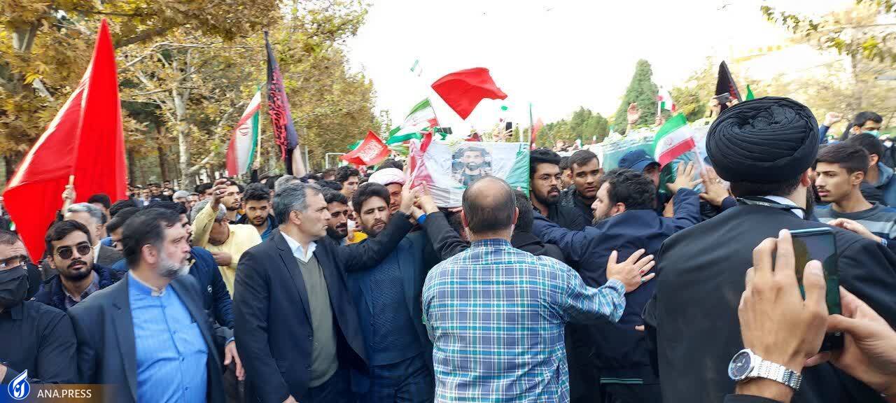 وداع با شهدای دانشجوی بسیجی مدافع امنیت در دانشگاه فردوسی + عکس وداع با شهدای دانشجوی بسیجی مدافع امنیت در دانشگاه فردوسی + عکس