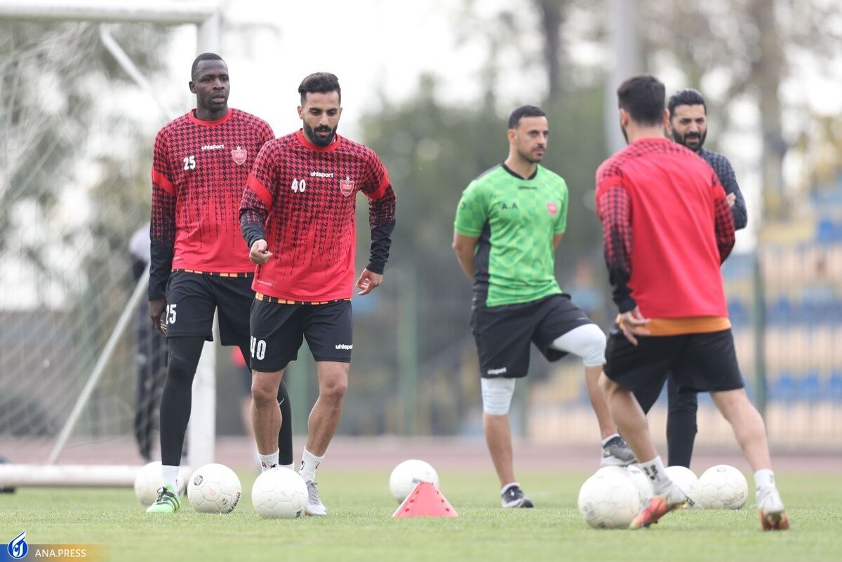 بزرگترهای پرسپولیس باز هم مانع از برگزاری تمرین شدند/ناراحتی گل محمدی از بازیکنان
