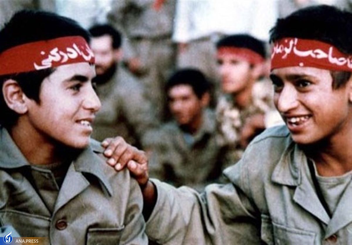 لزوم ترویج فرهنگ ایثار و شهادت در بین نوجوانان آیا کتب درسی راهکار خوبی برای مقابله با تهاجم فرهنگی است؟