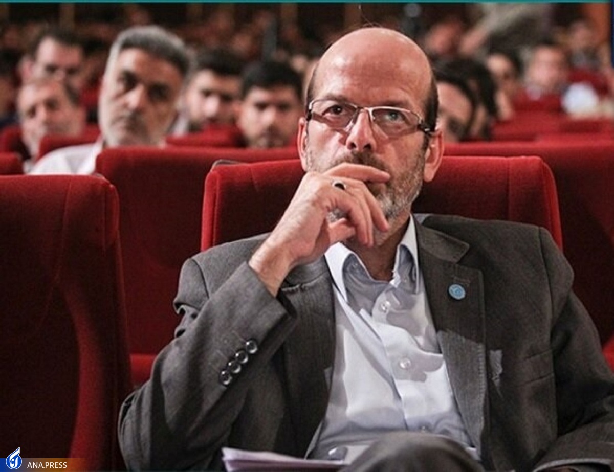 ۱۶ آذر بهترین فرصت برای تبیین تفکر انقلابی خودباور در کشور است