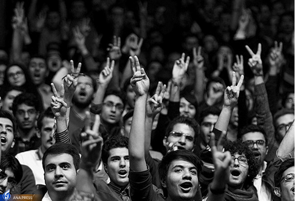 نگاه پادگانی تجدیدنظرطلبان به جنبش دانشجویی