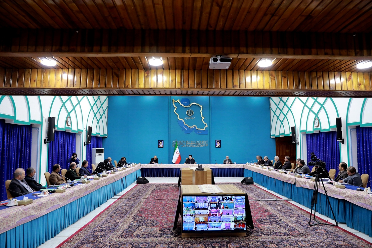 جامعه نسبت به مخاطرات افزایش جمعیت سالمندان در هرم سنی اقناع شود