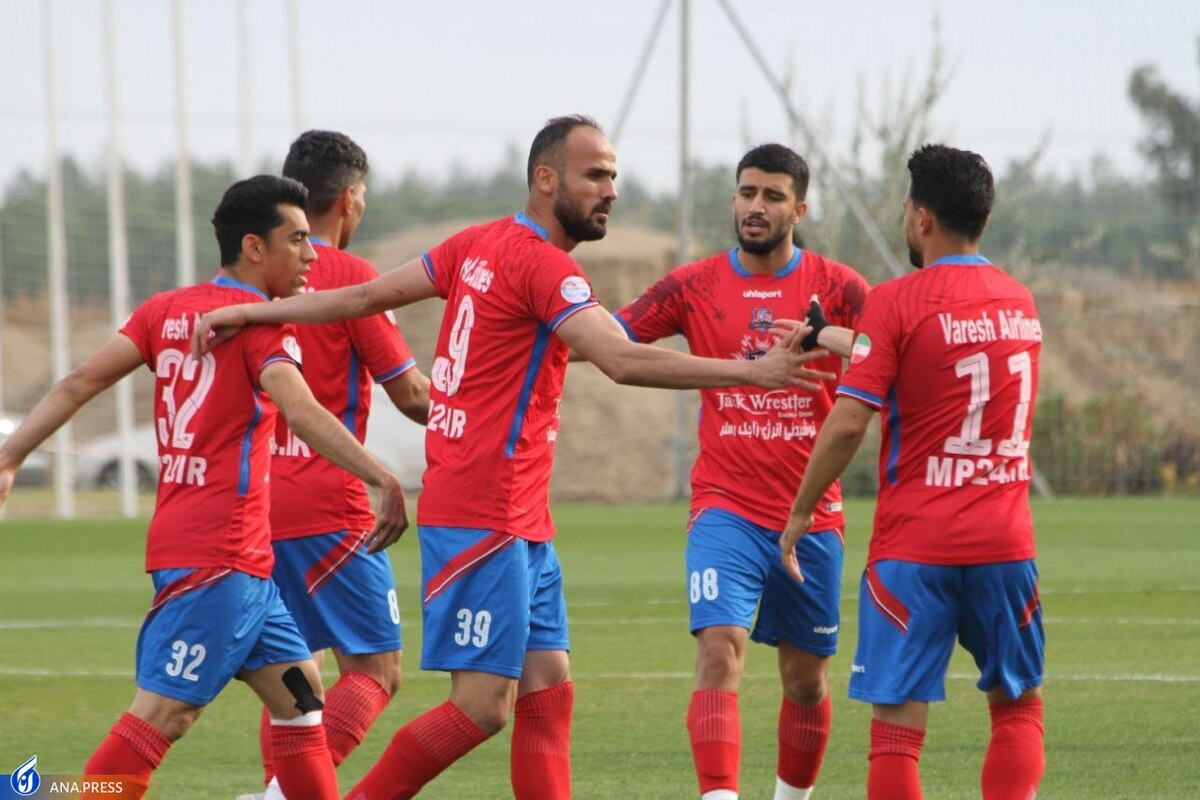 سرقت چند هزار دلار و لیر از بازیکنان تیم نساجی در اردوی ترکیه!