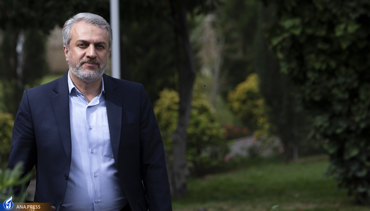 وزیر صمت: از طرف دولت هیچ مانعی برای واردات خودرو وجود ندارد