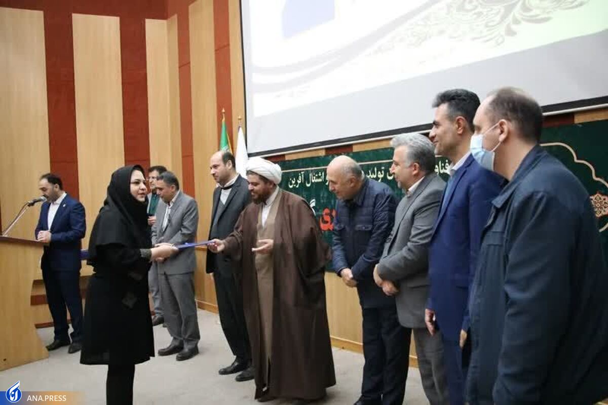 پژوهشگران و فناوران برتر دانشگاه آزاد آذربایجانشرقی معرفی شدند + اسامی