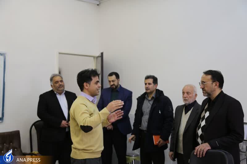 لزوم توجه به مقوله تربیت در کنار تعلیم/ دشمن به جنگ سایبری روی آورده است