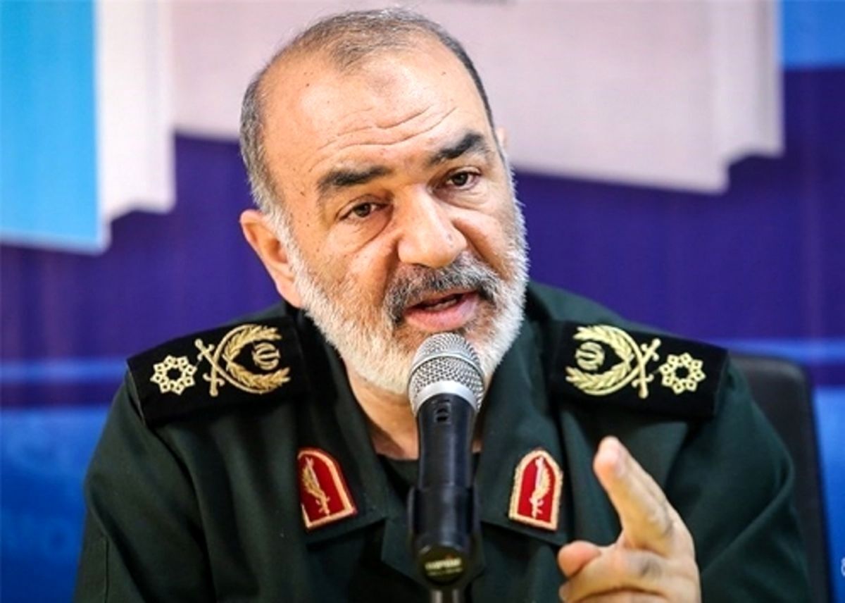 دشمن همه راههای نفوذ را امتحان کرده و ناکام مانده است