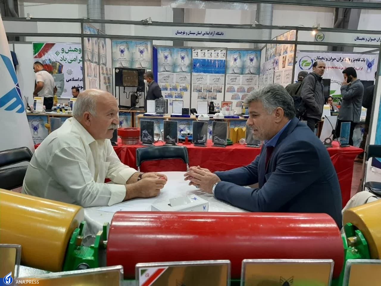 تفاهمنامه دانشگاه آزاد اسلامی زاهدان با شرکتهای فناور به 11 مورد رسید تفاهمنامه دانشگاه آزاد اسلامی زاهدان با شرکتهای فناور به 11 مورد رسید