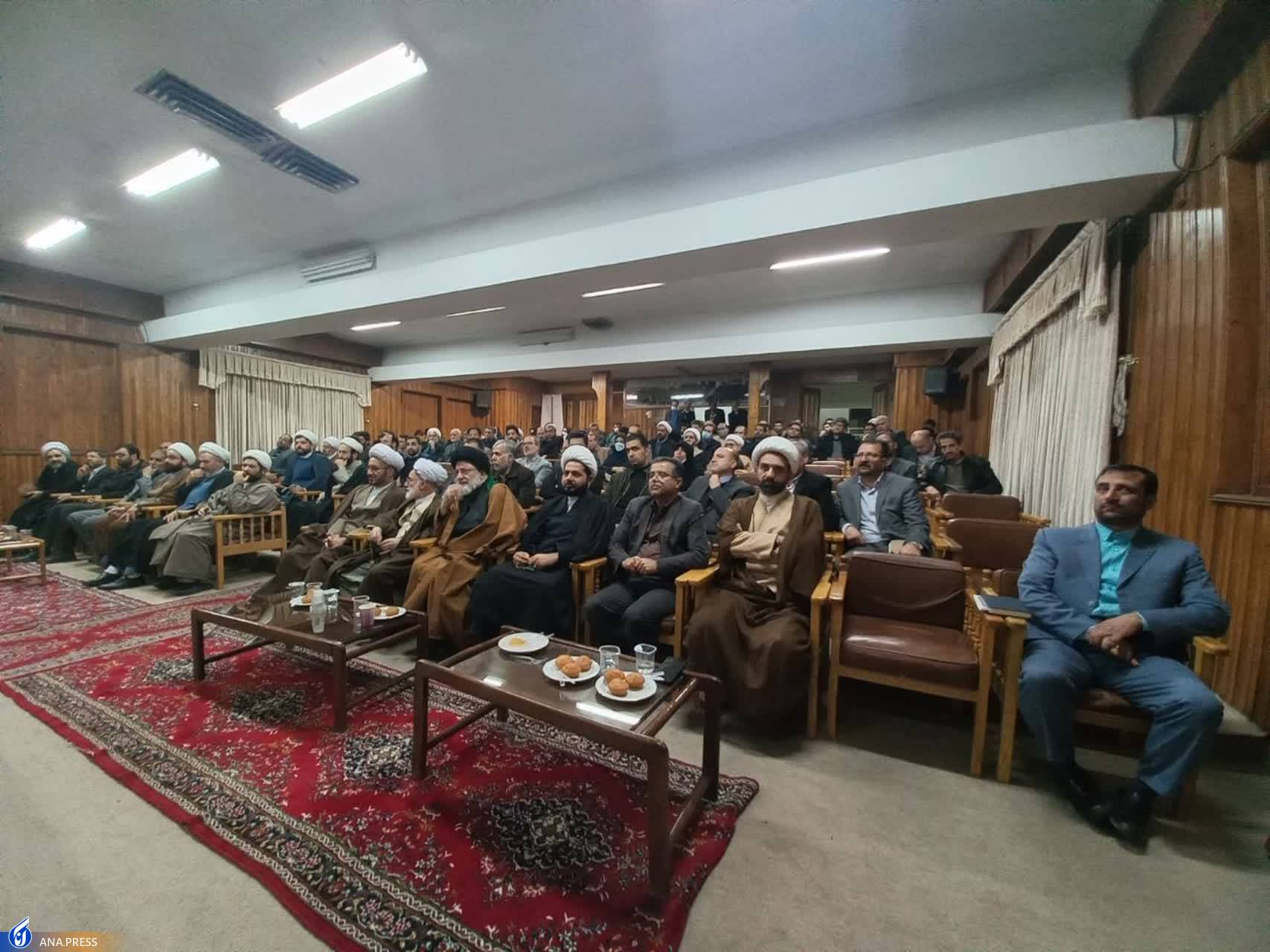 وحدت حوزه و دانشگاه تنها راه رسیدن به تمدن نوین اسلامی وحدت حوزه و دانشگاه تنها راه رسیدن به تمدن نوین اسلامی