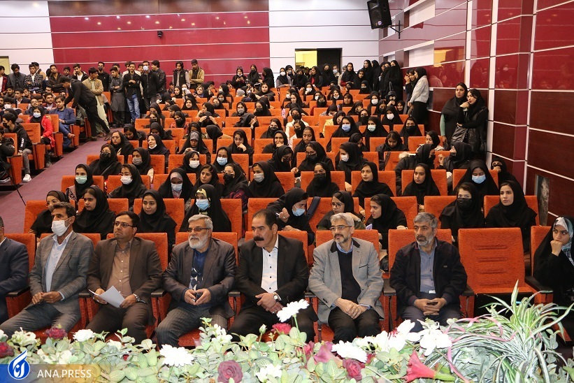 برپایی پیشرویداد دومین جشنواره شعر نبوی در دانشگاه آزاد اسلامی زاهدان برپایی پیشرویداد دومین جشنواره شعر نبوی در دانشگاه آزاد اسلامی زاهدان