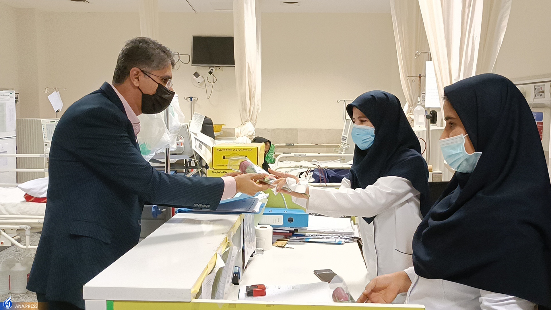 دانش&zwnj;آموزان پرستار شدند؛ دانشگاهیان قدردانی کردند