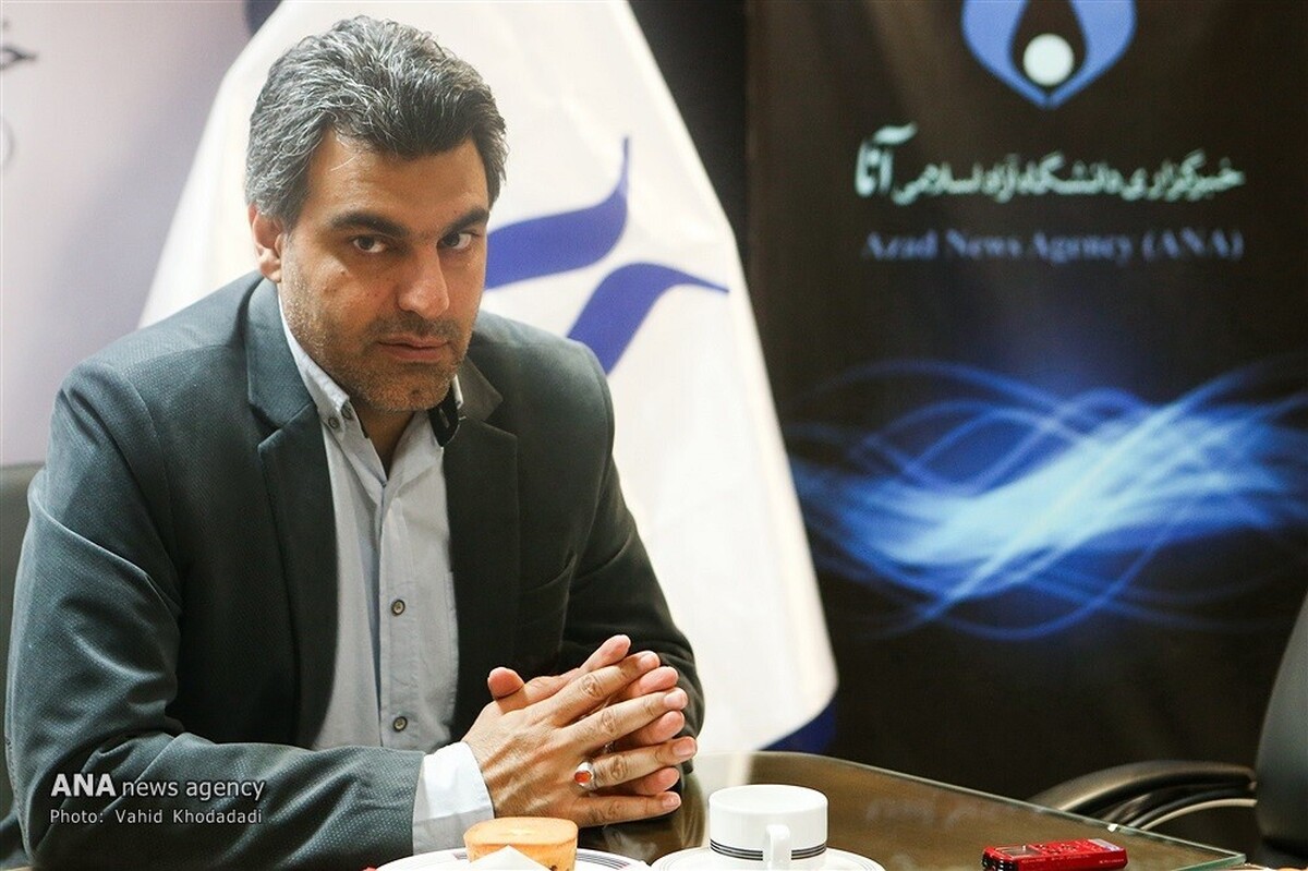 اگر نقد و اعتراض داشته باشم با ساخت مستند مطرح میکنم