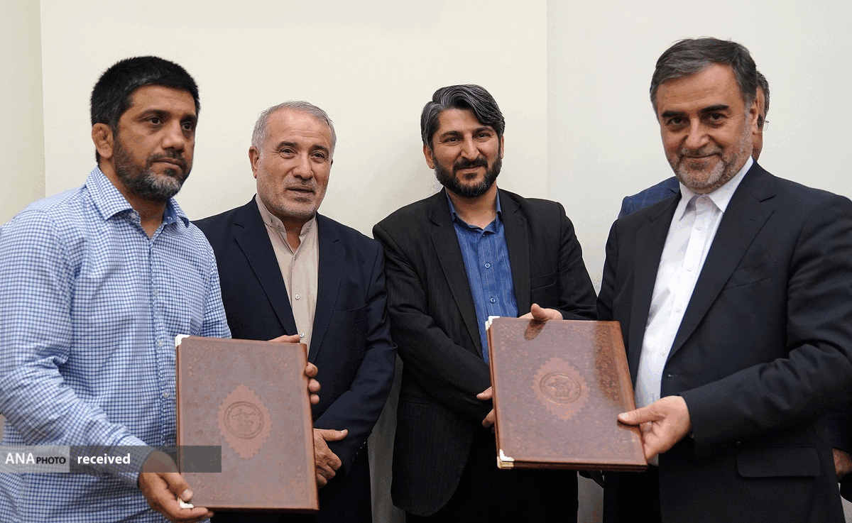 تفاهمنامه برگزاری دو رقابت بینالمللی کشتی امضا شد