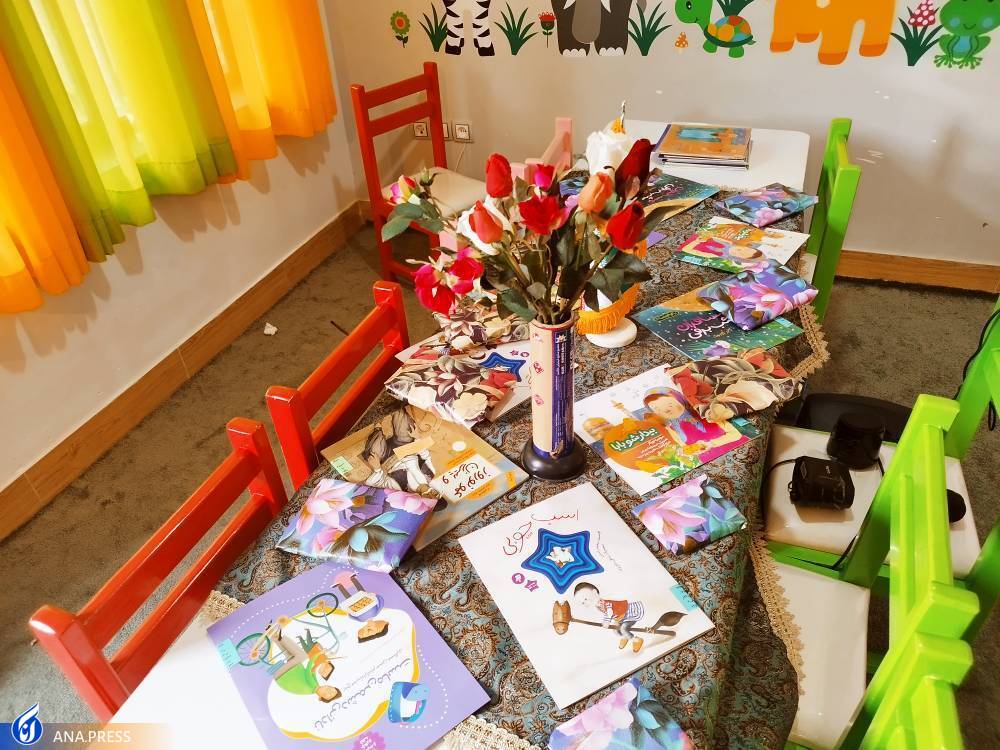 تقدیر از کتابخوانهای روزه اولی در کتابخانه «حاج ملاهادی سبزواری» تقدیر از کتابخوانهای روزه اولی در کتابخانه «حاج ملاهادی سبزواری»