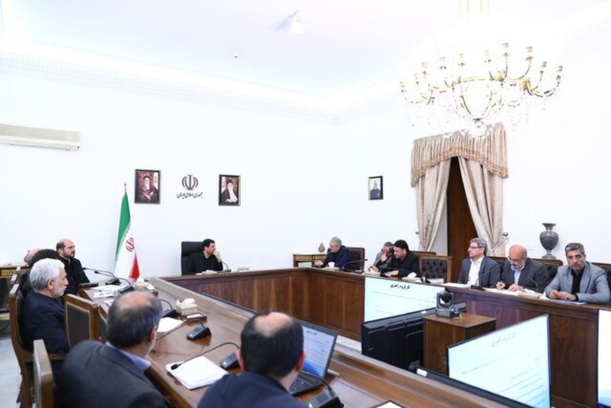 جلسه بررسی حقوقی و تأمین مالی انتقال آب به فلات مرکزی برگزار شد