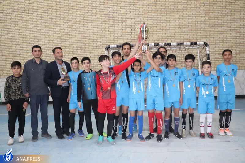 تیم سمای شیروان عنوان نخست مسابقات فوتسال مدارس شیروان را کسب کرد تیم سمای شیروان عنوان نخست مسابقات فوتسال مدارس شیروان را کسب کرد