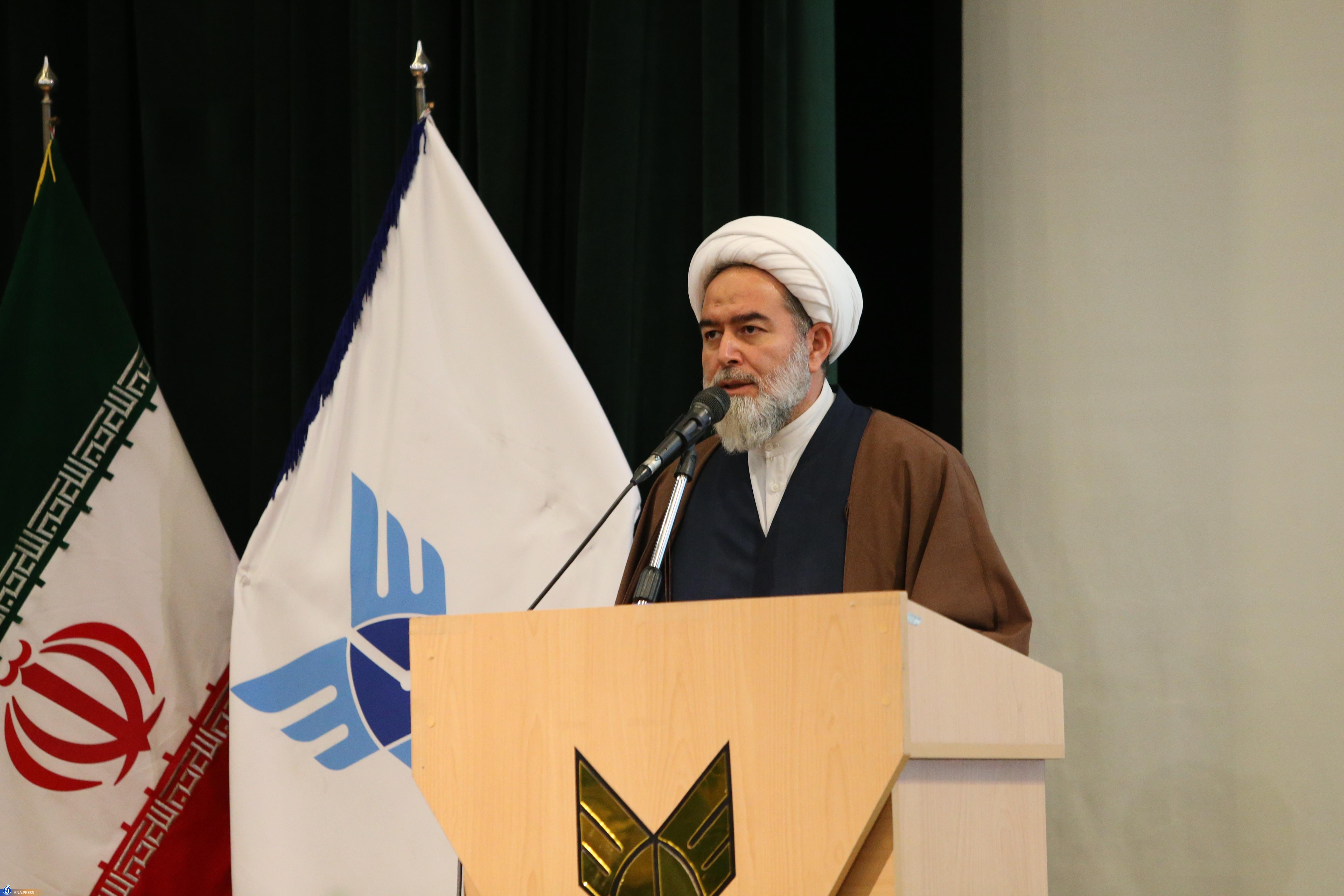 حضرت فاطمه(س) در تمامی جنبههای اجتماعی و خانوادگی رأس قله بودند حضرت فاطمه(س) در تمامی جنبههای اجتماعی و خانوادگی رأس قله بودند