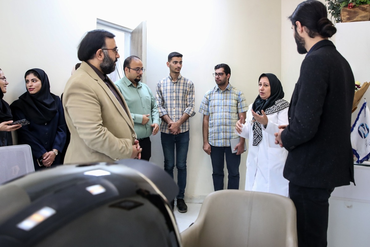 کسبوکار موفق ۸ گروه فناور در یک شرکت دانشبنیان