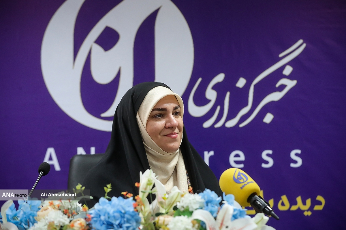 گپی با مجری دیدار بانوان با رهبر انقلاب/ زن موفق چه مؤلفههایی دارد؟+ فیلم