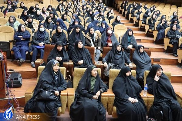 آزادی را در ایران و اسلام احساس کردم/ از کودکی علاقه بسیاری به حجاب داشتم