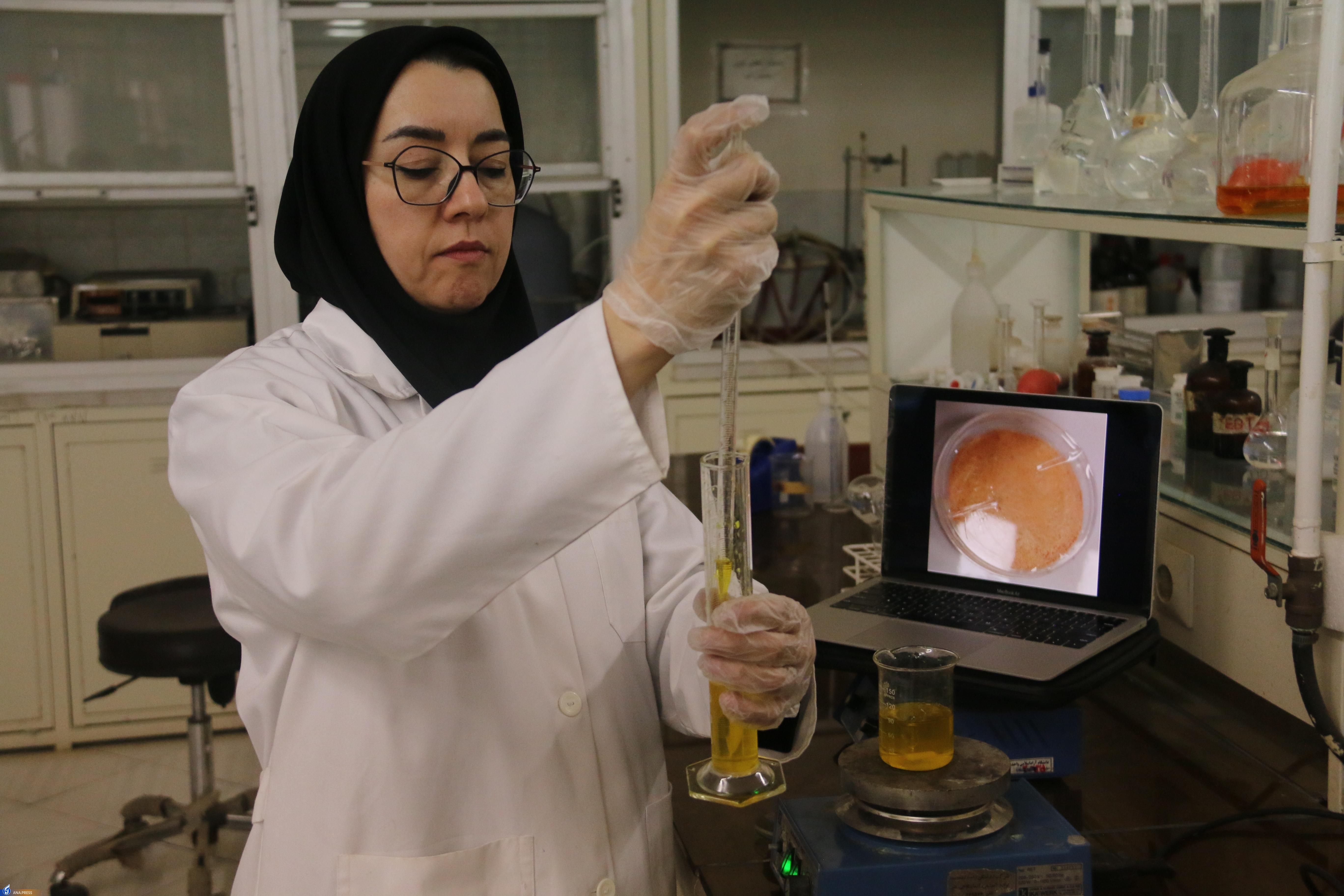 خبری خوش برای بیماران دیابتی/ رونمایی از محصولی دانشبنیان که از قطع عضو دیابتیها جلوگیری میکند خبری خوش برای بیماران دیابتی/ رونمایی از محصولی دانشبنیان که از قطع عضو دیابتیها جلوگیری میکند