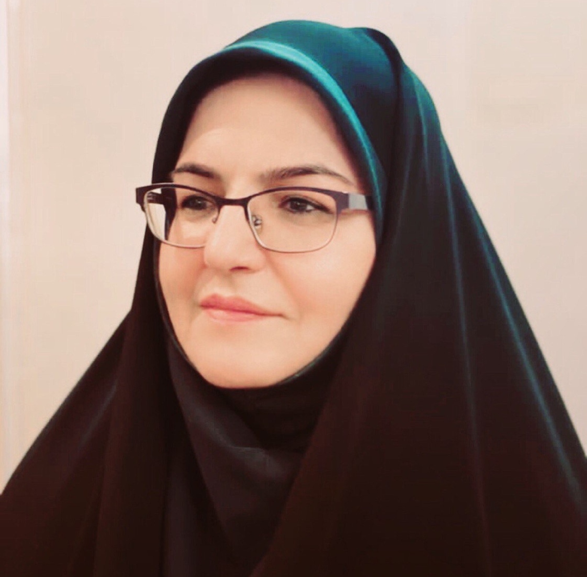 شغل معلمی امتداد وظیفه مادری است/ نقش زنان در رشد علمی کشور + فیلم