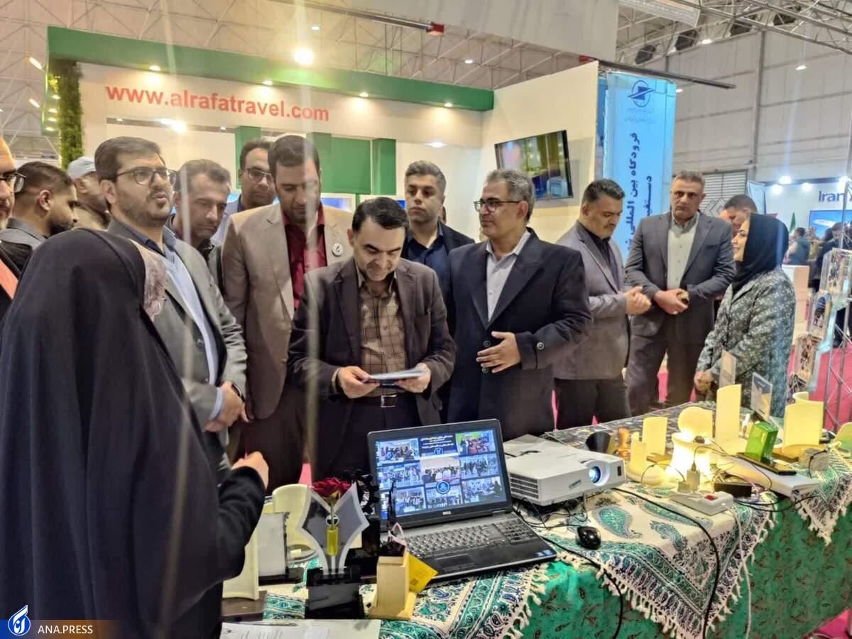 ارائه پرینت سه‌بُعدی از سوی شرکت خلّاق دانشگاه آزاد شیراز در سیزدهمین نمایشگاه بین‌المللی گردشگری