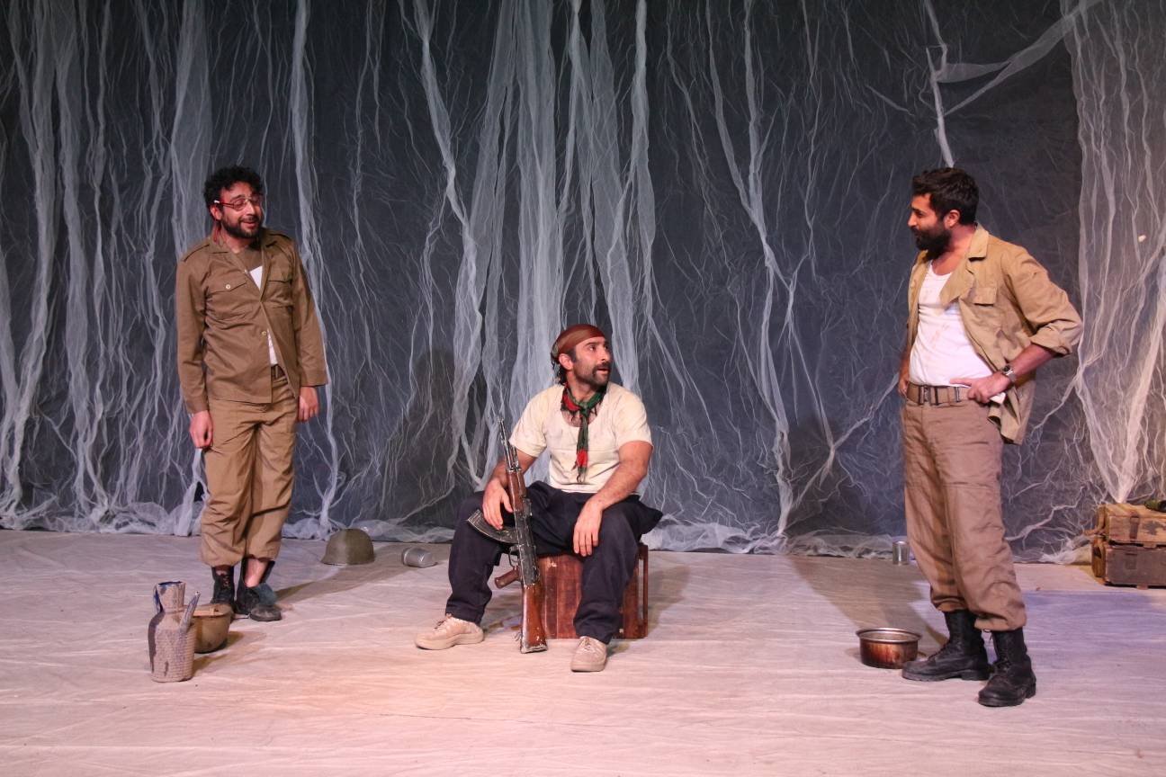 تنور جشنواره ای که روز آخر گرم شد/روایتی از جوانان مشتاق تئاتر تنور جشنواره ای که روز آخر گرم شد/روایتی از جوانان مشتاق تئاتر