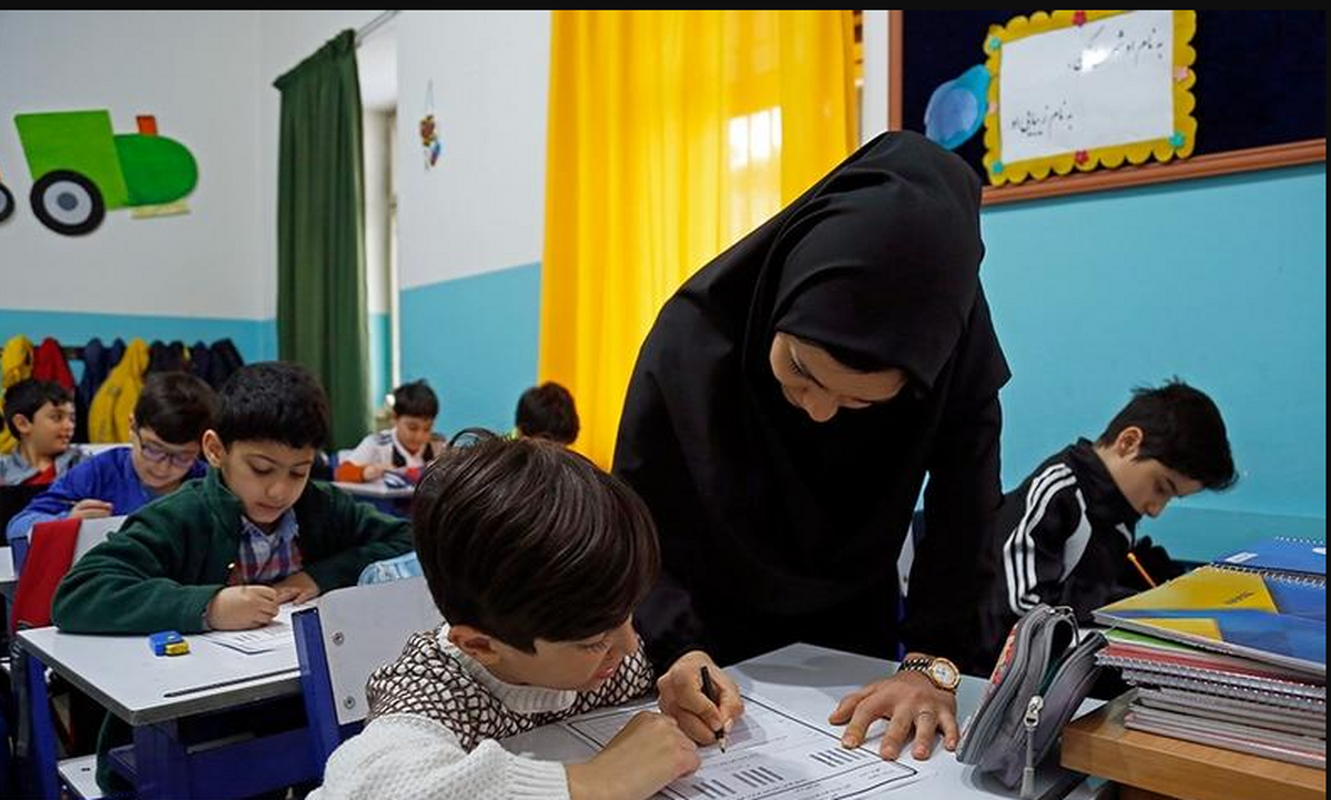 سال آینده ۷۲ هزار معلم استخدام میشوند