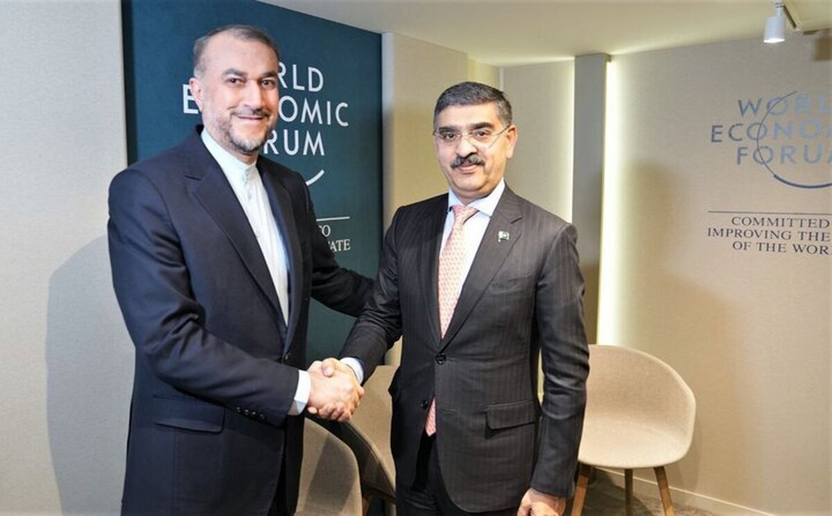 امیرعبداللهیان با وزیر دولت موقت پاکستان دیدار و گفتوگو کرد