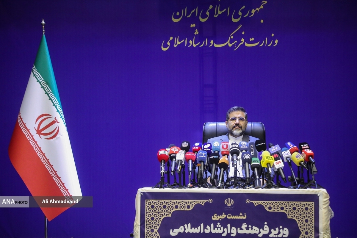 لباس مهمترین نماد فرهنگی هر تمدنی است
