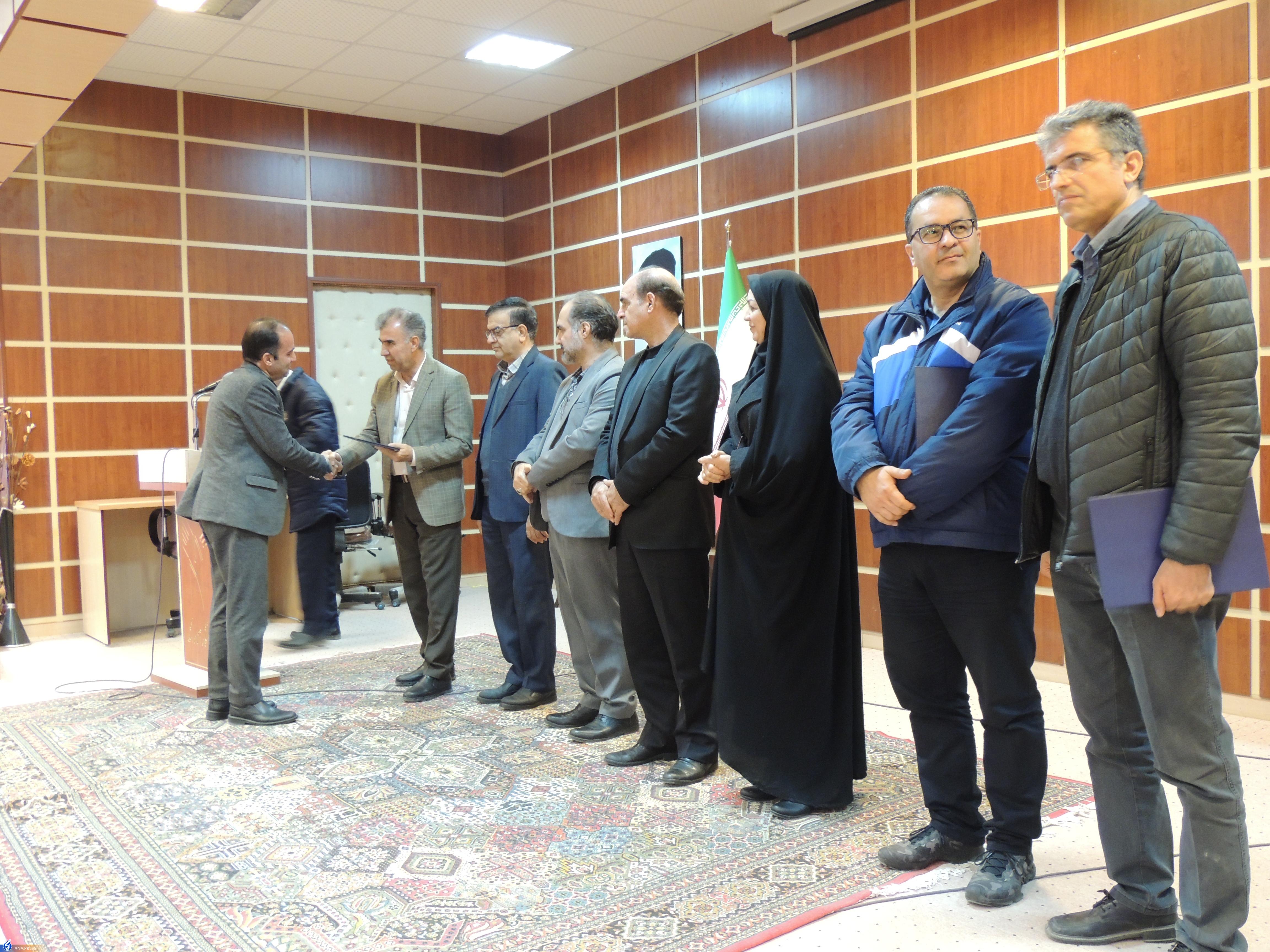 هدف از پژوهش تنها تولید مقاله نیست/ حل مسئله هدف اصلی است