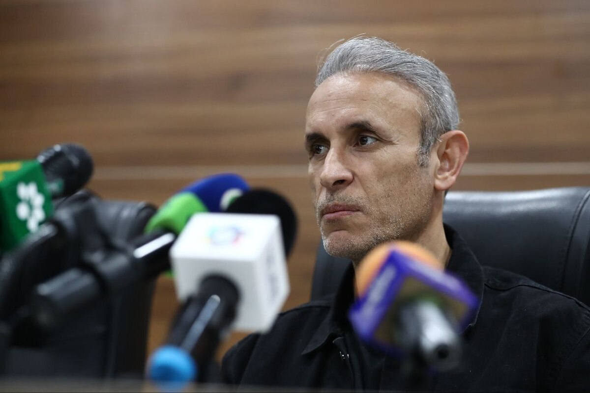 گلمحمدی: سر پرسپولیس کلاه گشادی رفت مدیران باشگاه ها کوتاهی کردند+ فیلم