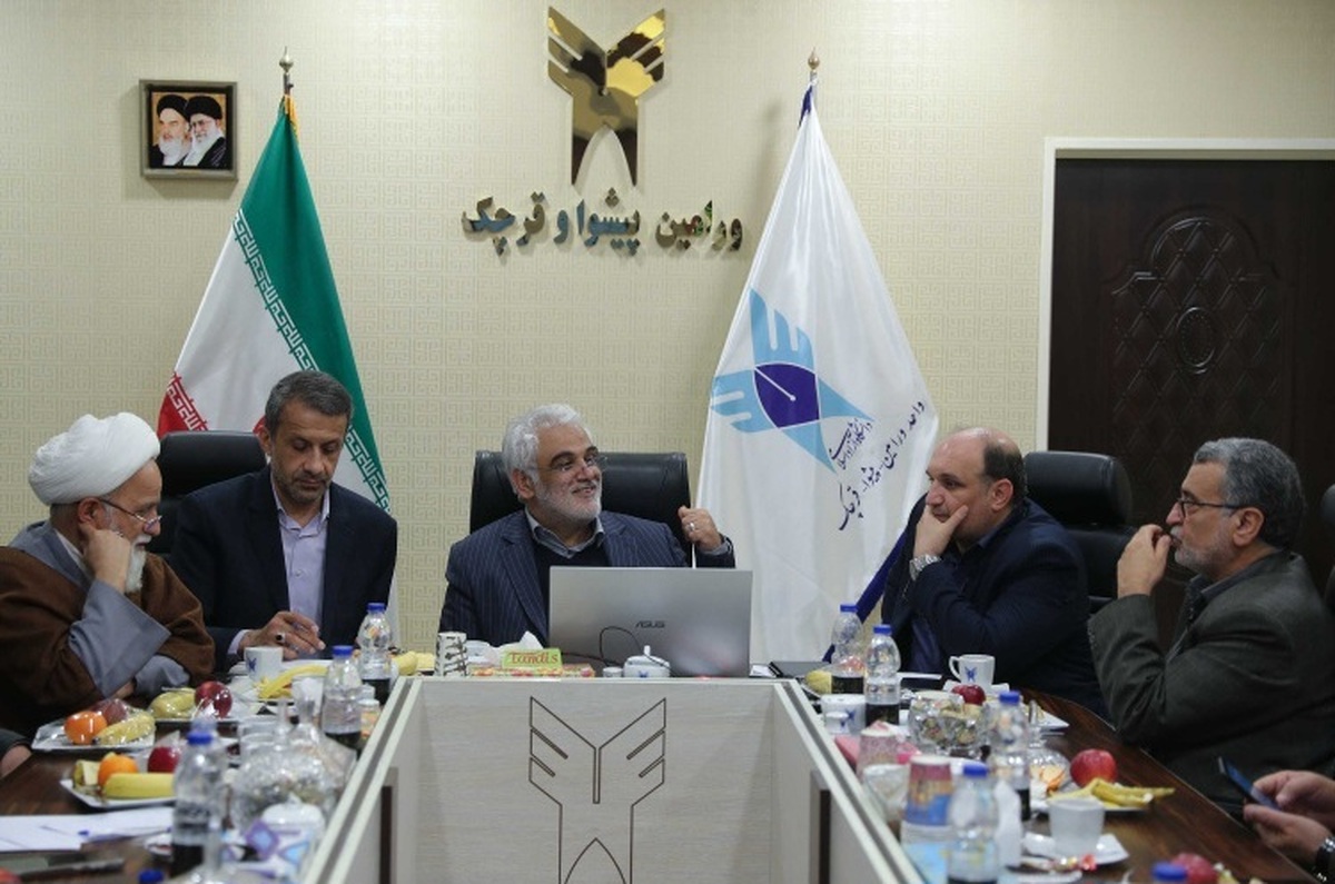 لزوم تمرکز واحد ورامین بر حوزه غذا و فراسودمندها/ نظام اتوماسیون دانشگاه آزاد اسلامی ایمیلپایه میشود