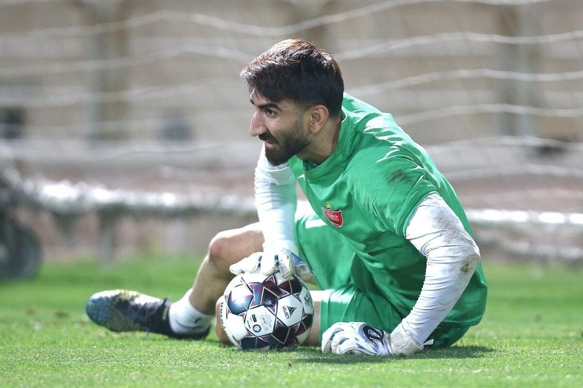 بیرانوند: قنبرزاده جواب ۴۰ میلیون هوادار پرسپولیس را بدهد  درویش هم آزمایشی بهترین مهاجم دو میلیون دلاری بیاورد+فیلم