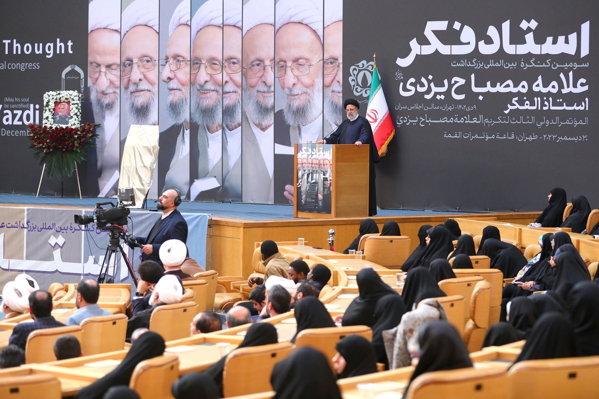 رئیس جمهور: دانشجوی سیاسی باید آماده خطر کردن باشد