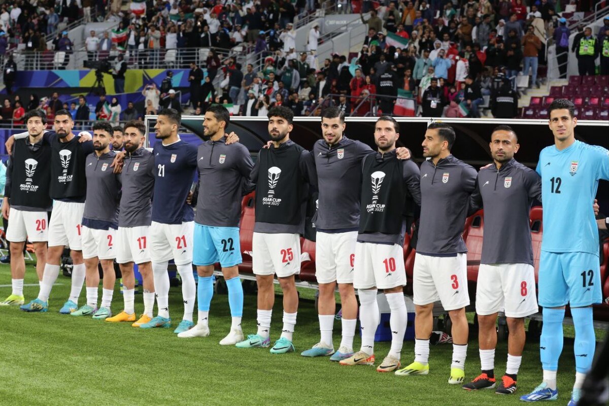 احمدزاده: آزمون و طارمی باید همزمان بازی کنند باید یک تیم جوان را راهی جام ملتها میکردیم