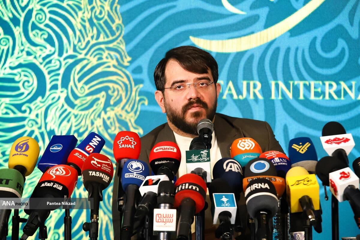 برگزاری افتتاحیه با تجلیل از ۴ هنرمند و حضور صاحبان آثار در اکرانهای استانی زیرساخت مناسب نداریم، سیمرغ مردمی نمیدهیم!
